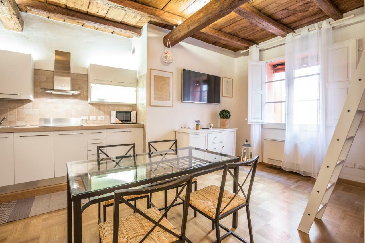 Palazzo Bocchi - The Place Apartments Bologna Exteriör bild